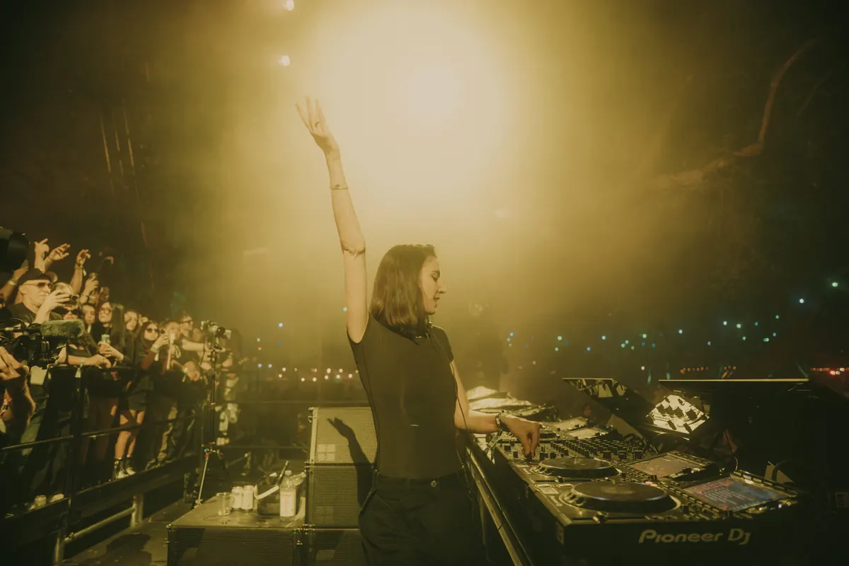 Amelie Lens Buys Grandmother a New Apartment