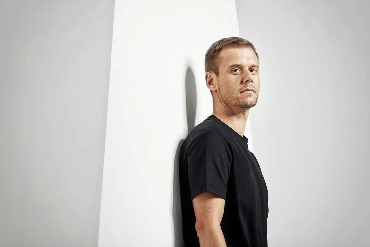Armin van Buuren Unleashes 'Vem Comigo': A Blazing Techno-Trance Anthem!