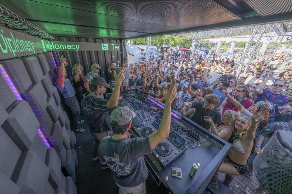 Beatport's Mobile Stage Partners with Breakaway Festivals for 2026