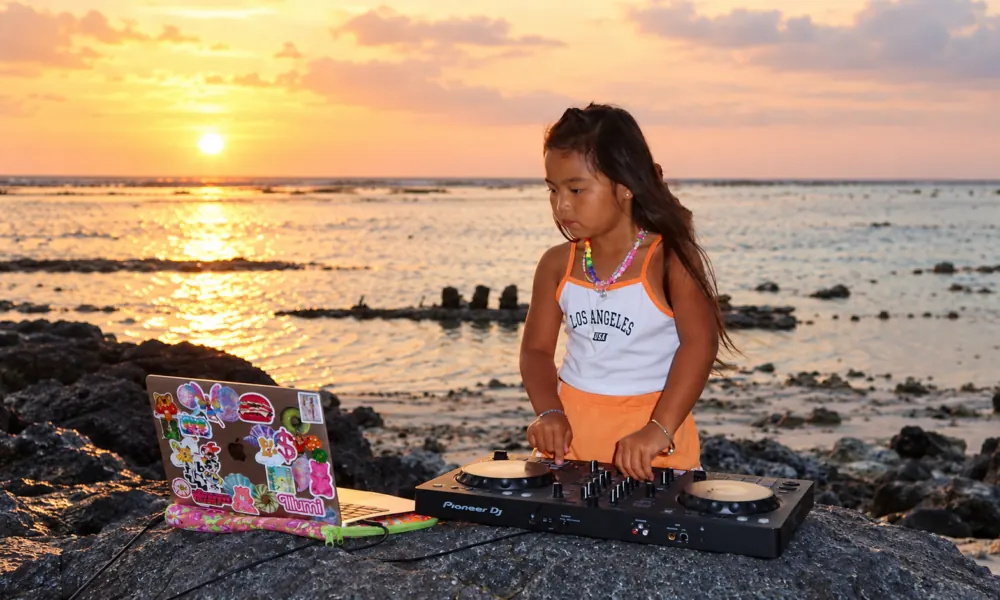 Six-Year-Old DJ ILLU Becomes Youngest Female Club DJ