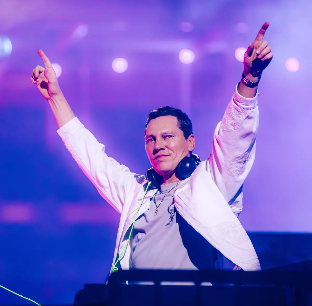 Tiësto and Caleb Arredondo Release 'Echo Sax Finale'