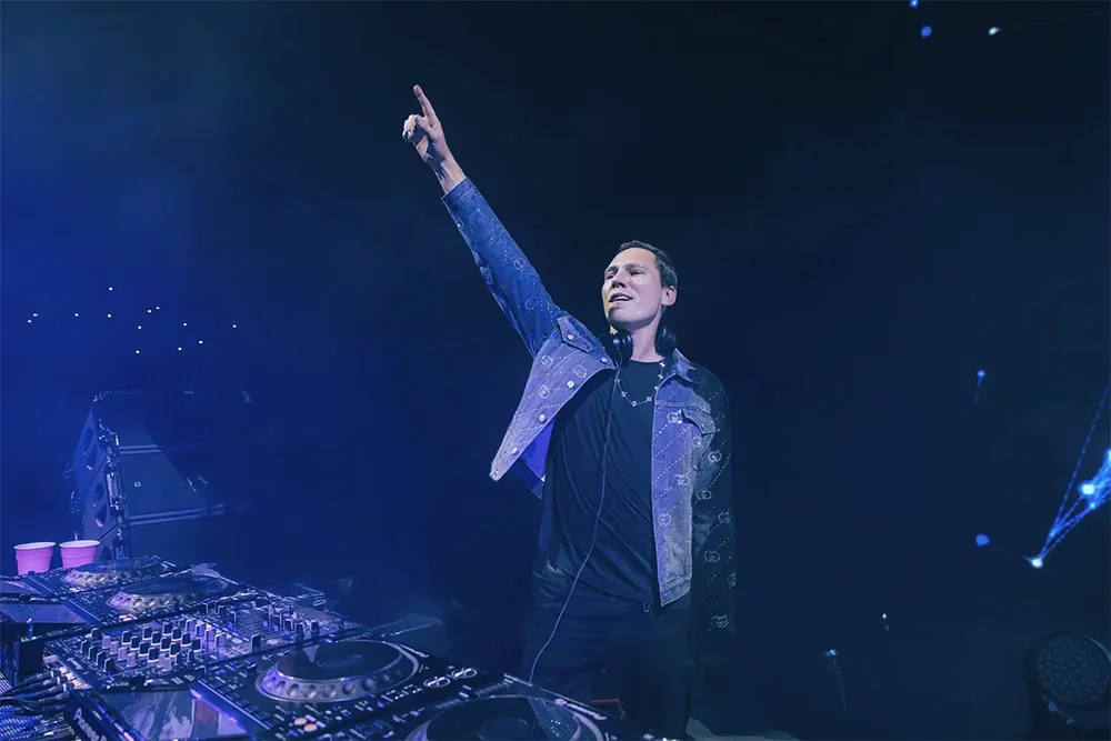 Tiësto Brings Back 'Tiësto In Concert' for 2027 Warsaw Show