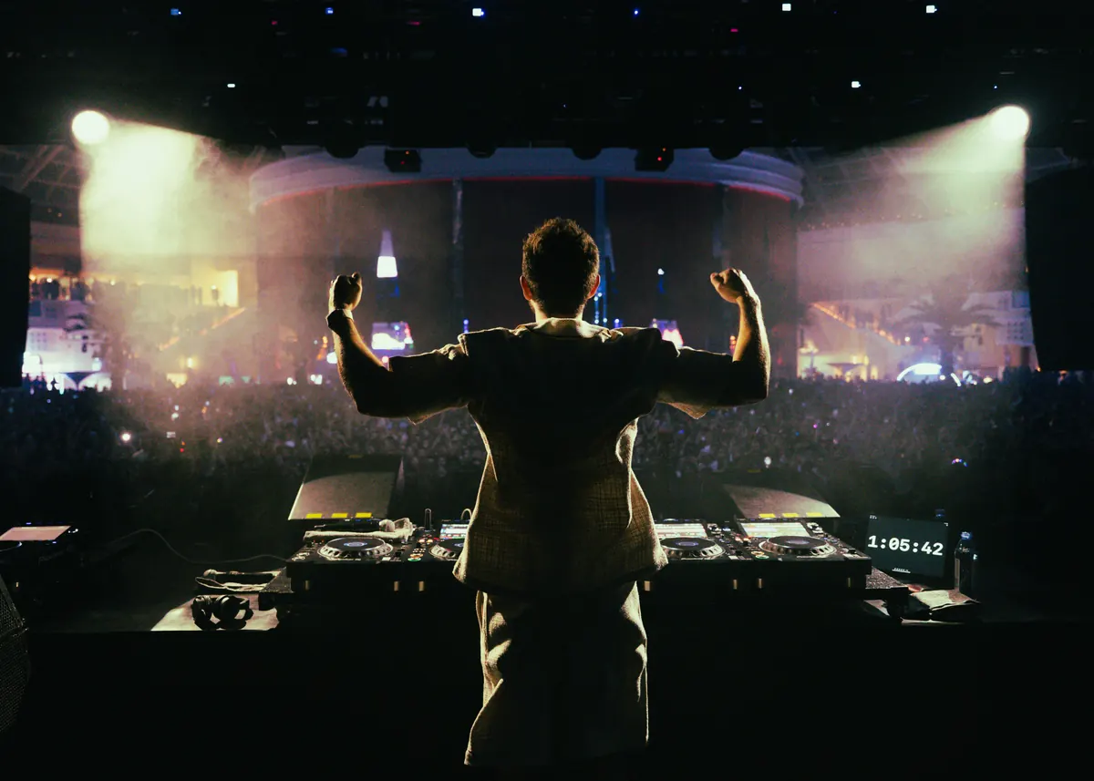 Zedd Remixes aespa's 'LEMONADE' with Vintage Electro House Sound